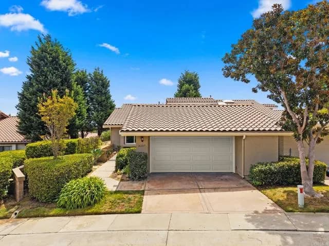 2237 Via Pedrera, La Jolla, Active - Home for Sale