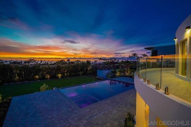 8308 Calle Del Cielo, La Jolla, Active - Home for Sale