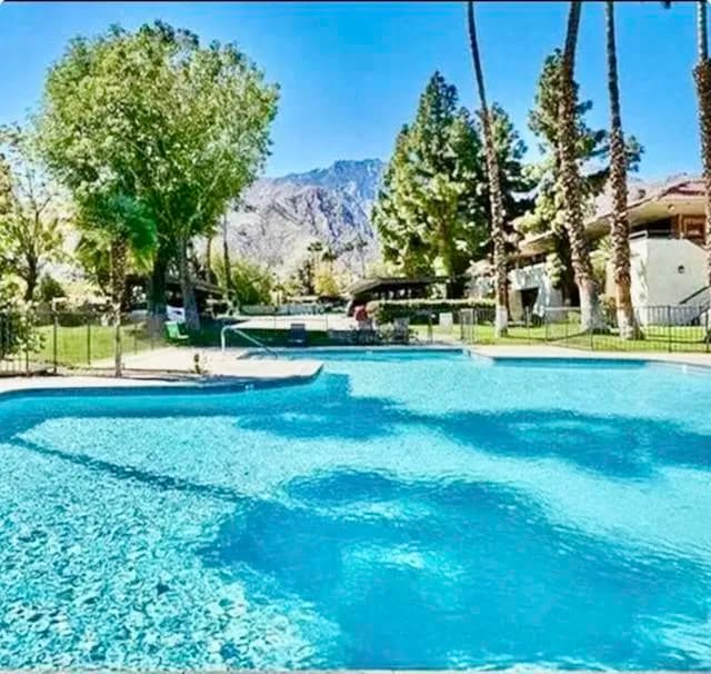 2857 N Los Felices Rd, Palm Springs, Active - Home for Sale