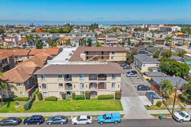4240 Menlo, San Diego, Active - Home for Sale