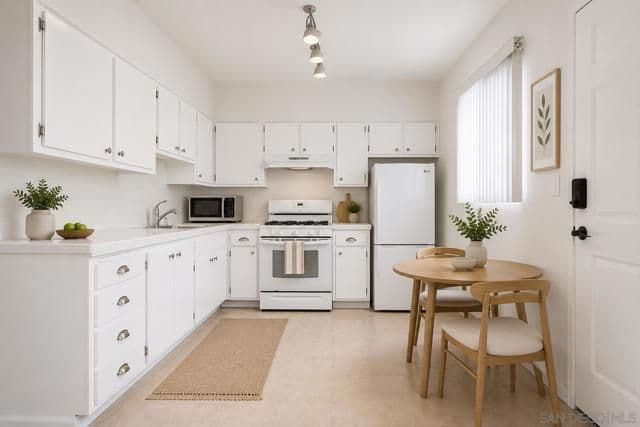 4885 Cole St, San Diego, Active - Home for Sale