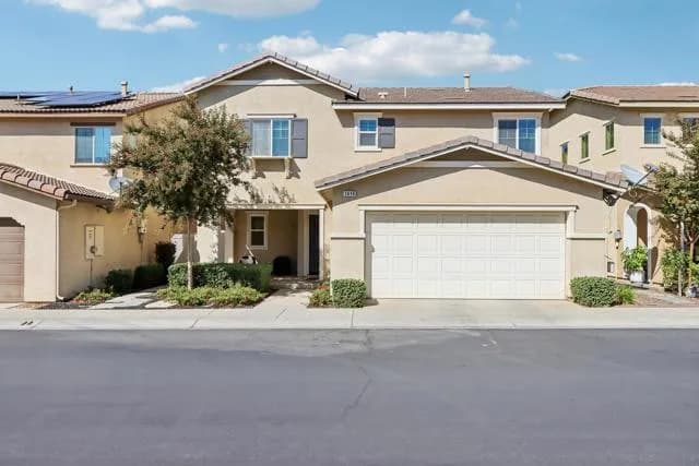 1410 Silverberry Ln, Beaumont, Active - Home for Sale