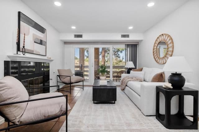 7263 Camino Degrazia, San Diego, Active - Home for Sale
