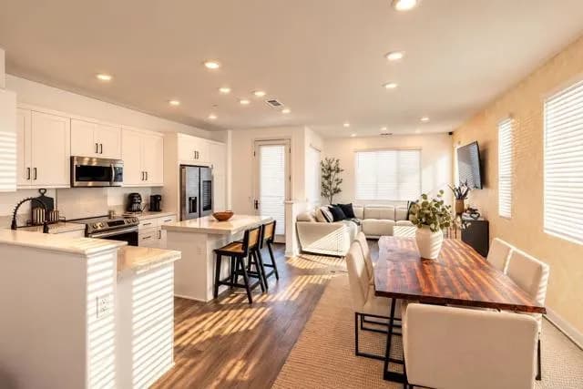 812 Makani St, Chula Vista, Active - Home for Sale