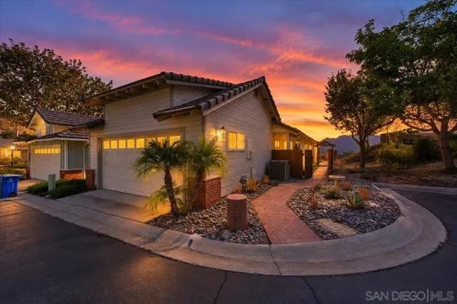 1315 Buttonbrush Ln, El Cajon, Active - Home for Sale