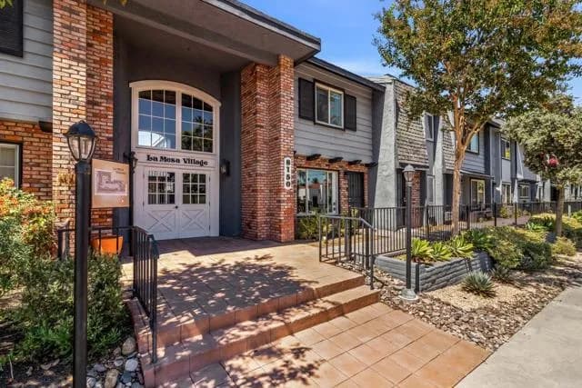 8150 Lemon Ave, La Mesa, Active - Home for Sale