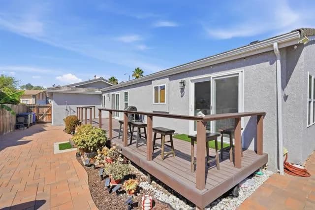 2326 Azure Ln, Vista, Active - Home for Sale