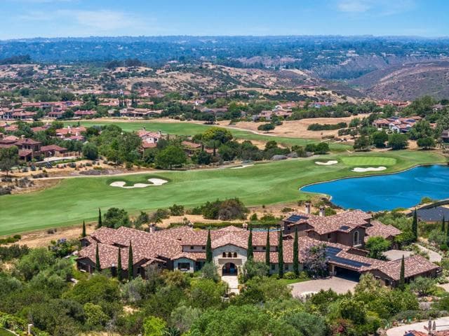 8287 Run Of The Knolls, San Diego, Active - Home for Sale