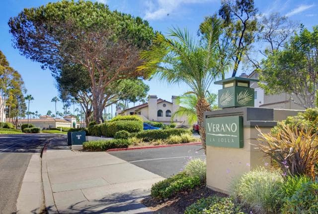 7575 Charmant Dr, San Diego, Active - Home for Sale