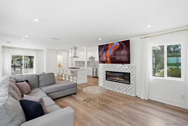 10243 Canyon Dr, Escondido, Active - Home for Sale
