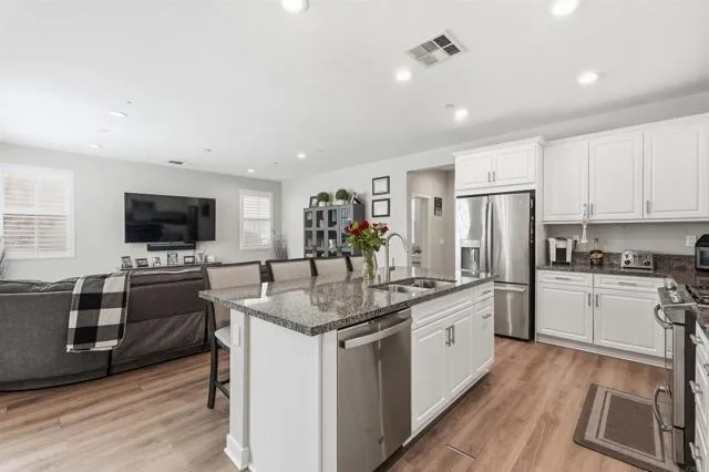 2044 Avenida Andanza, Chula Vista, Active - Home for Sale