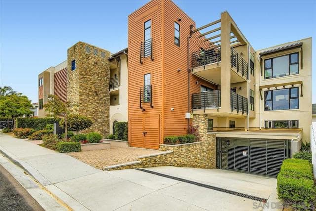 3128 Cañon St, San Diego, Active - Home for Sale