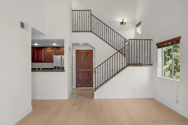 3935 Nobel, San Diego, Active - Home for Sale