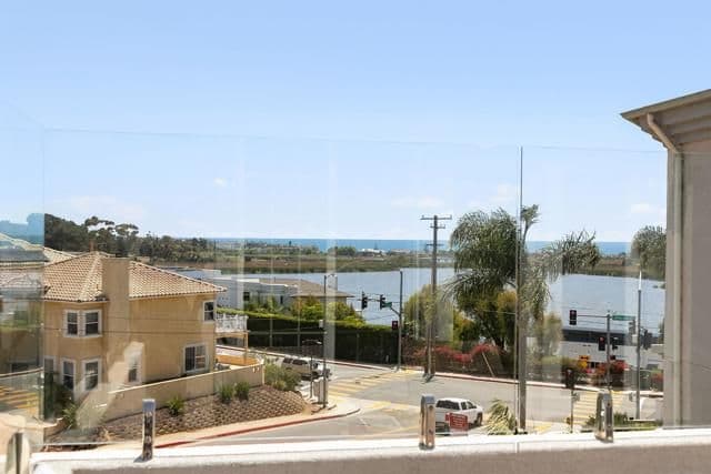 1128 Las Flores Dr, Carlsbad, Active - Home for Sale