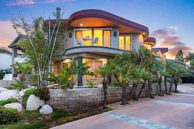 1477 Neptune Ave, Encinitas, Active - Home for Sale