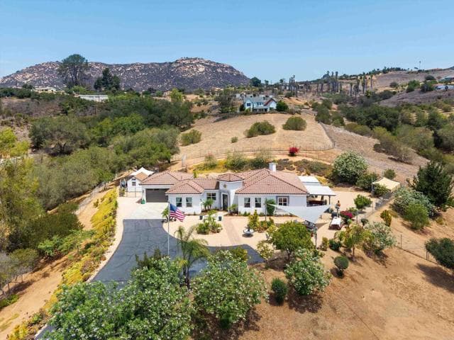 10935 Pala Loma Dr, Valley Center, Active - Home for Sale