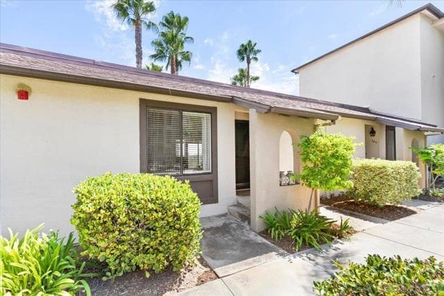 6924 Hyde Park Dr, San Diego, Active - Home for Sale