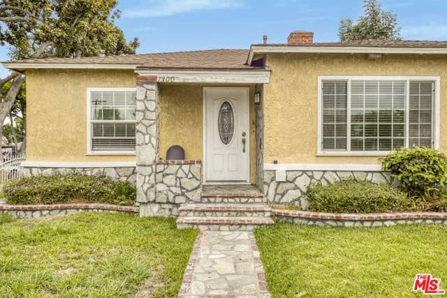 1300 S California Ave, Compton, Active - Home for Sale