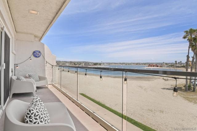 3500 Bayside, San Diego, Active - Home for Sale