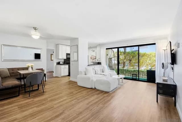 8324 Regents Rd, San Diego, Active - Home for Sale