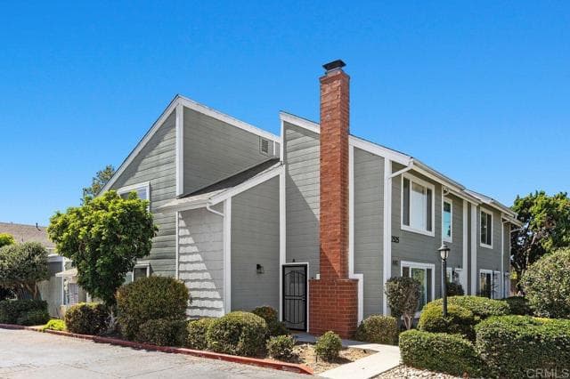 2525 Jefferson St, Carlsbad, Active - Home for Sale