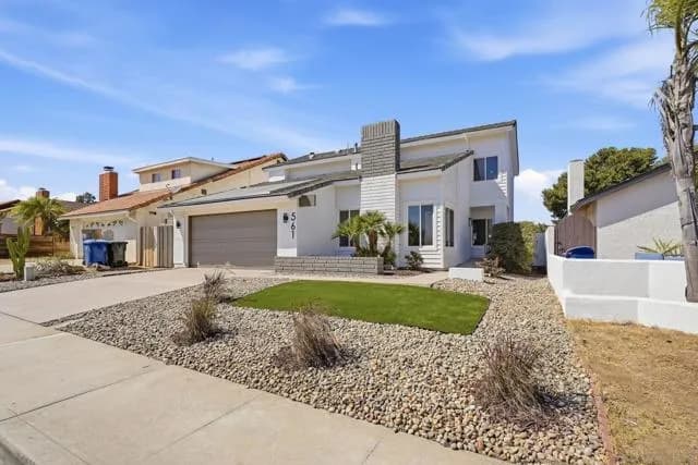 561 E J St, Chula Vista, Active - Home for Sale