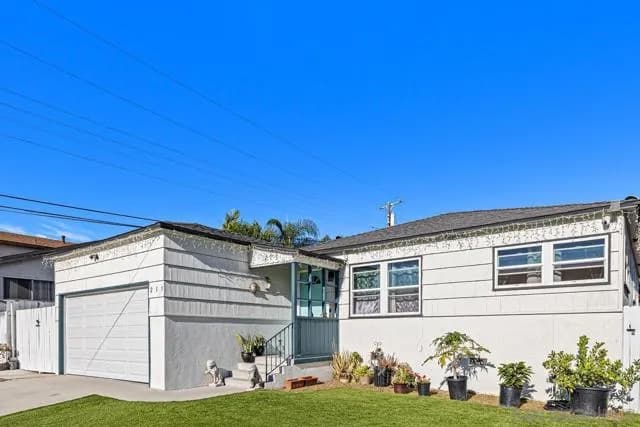 215 N R Ave, National City, Active - Home for Sale