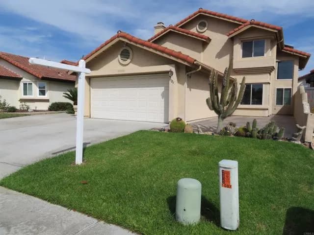1085 Winding Oak Dr, Chula Vista, Active - Home for Sale