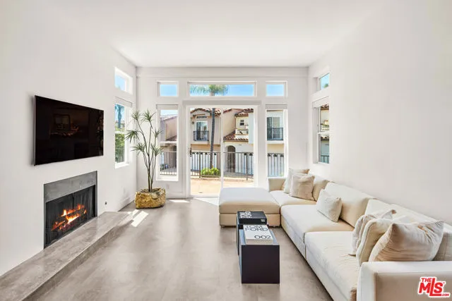 6418 La Rd, Malibu, Active - Home for Sale