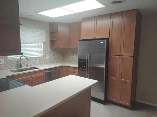 3147 Camino Crest Dr, Oceanside, Active - Home for Sale