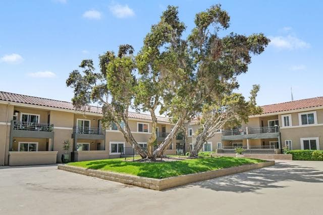 7405 Charmant Dr, San Diego, Active - Home for Sale