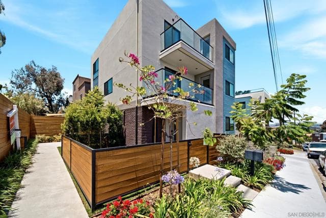 2126 San Clemente St, San Diego, Active - Home for Sale