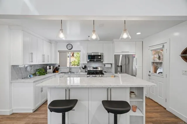 1720 Weaver St, San Diego, Active - Home for Sale