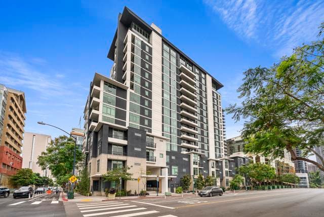 425 W Beech St, San Diego, Active - Home for Sale