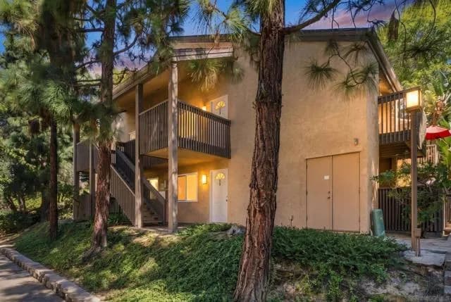 8692 Via Mallorca, La Jolla, Active - Home for Sale