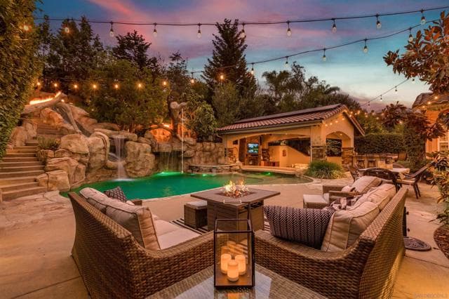 8149 Calle Catalonia, Carlsbad, Active - Home for Sale