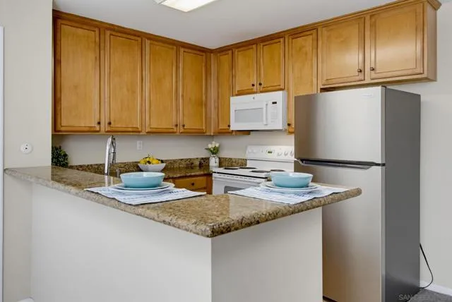 3456 Castle Glen Dr, San Diego, Active - Home for Sale