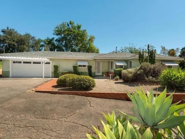 13311 Marjay Dr, Lakeside, Active - Home for Sale