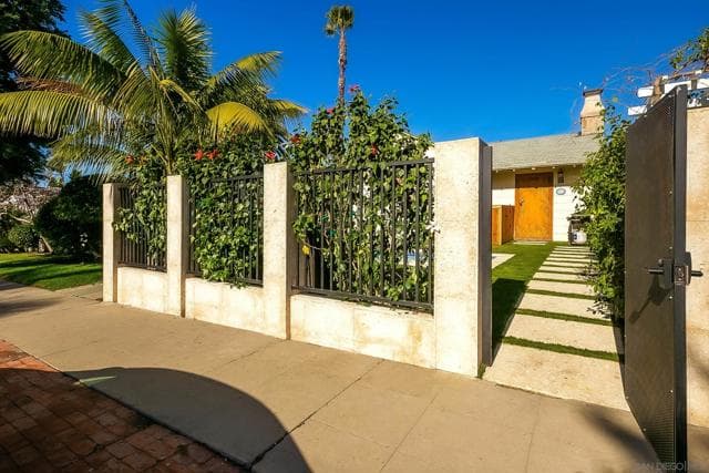 370 Nautilus St, La Jolla, Active - Home for Sale