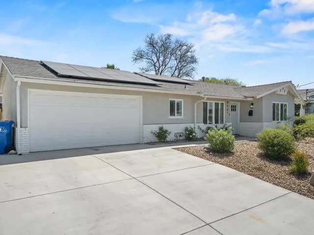 9561 Carlton Hills Blvd, Santee, Active - Home for Sale