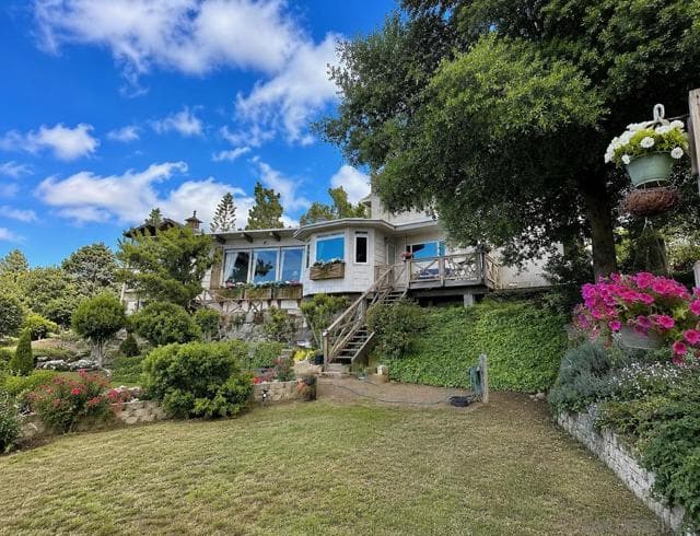 720 Sky Mountain Ln, Alpine, Active - Home for Sale