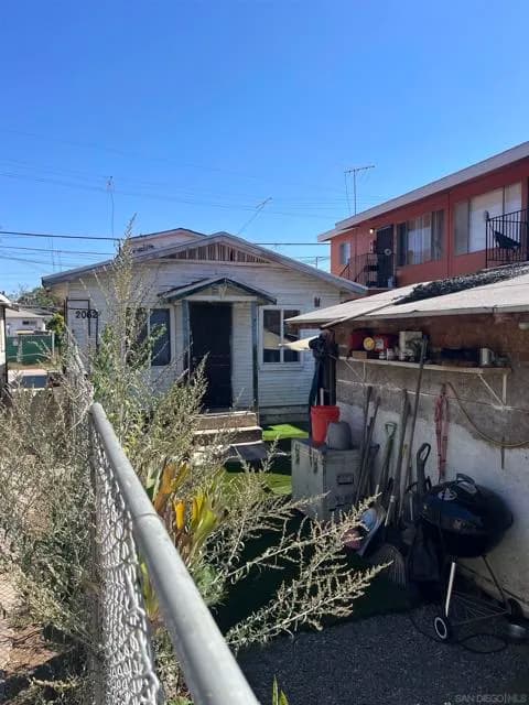 2062 Irving St, San Diego, Active - Home for Sale