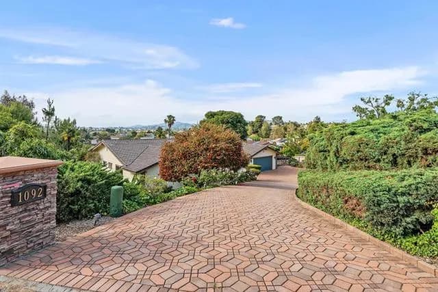 1092 Serena Way, San Marcos, Active - Home for Sale