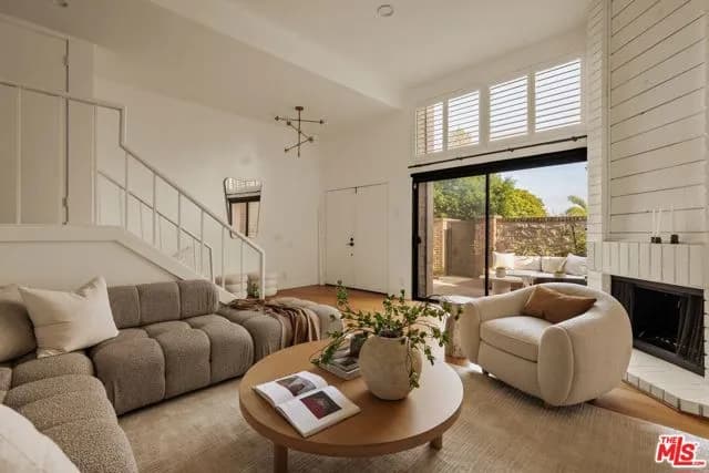 4600 Glencoe Ave, Marina Del Rey, Active - Home for Sale