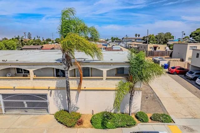 1085 12th St, Imperial Beach, Active - Home for Sale