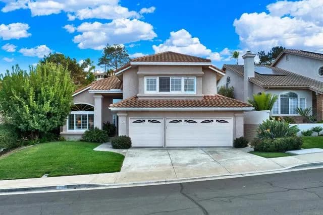 3733 Southridge Way, Oceanside, Active - Home for Sale