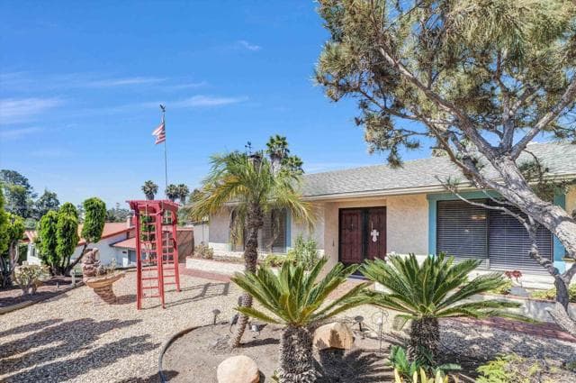 1154 Monte Vista Dr, Vista, Active - Home for Sale