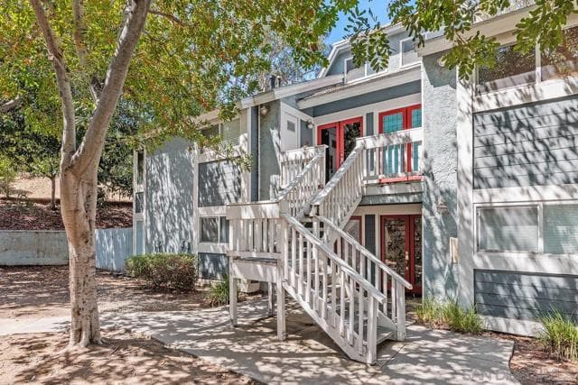 1564 Tanglewood Ln, Escondido, Active - Home for Sale