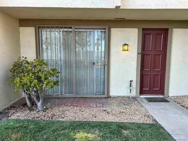 7700 Parkway Dr, La Mesa, Active - Home for Sale