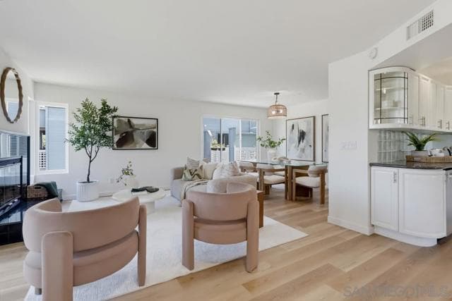 857 America Way, Del Mar, Active - Home for Sale